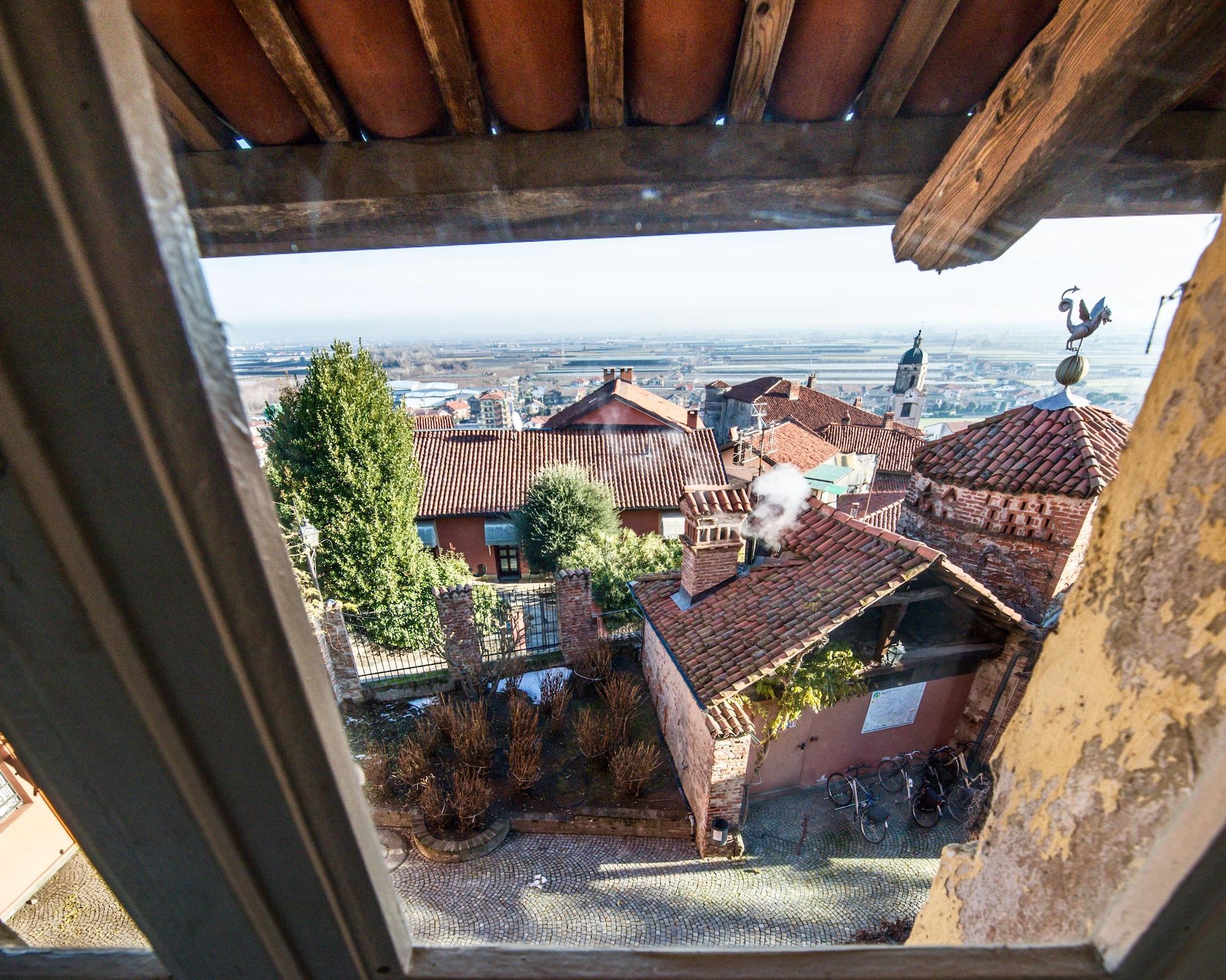 فندق Castello Rosso Costigliole Saluzzo المظهر الخارجي الصورة