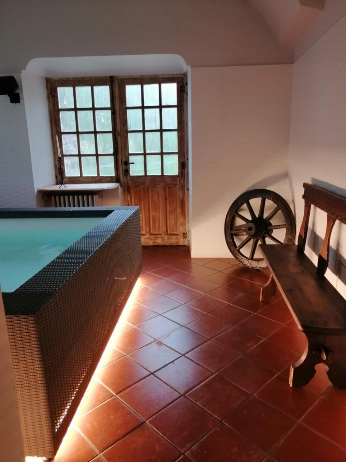 فندق Castello Rosso Costigliole Saluzzo المظهر الخارجي الصورة