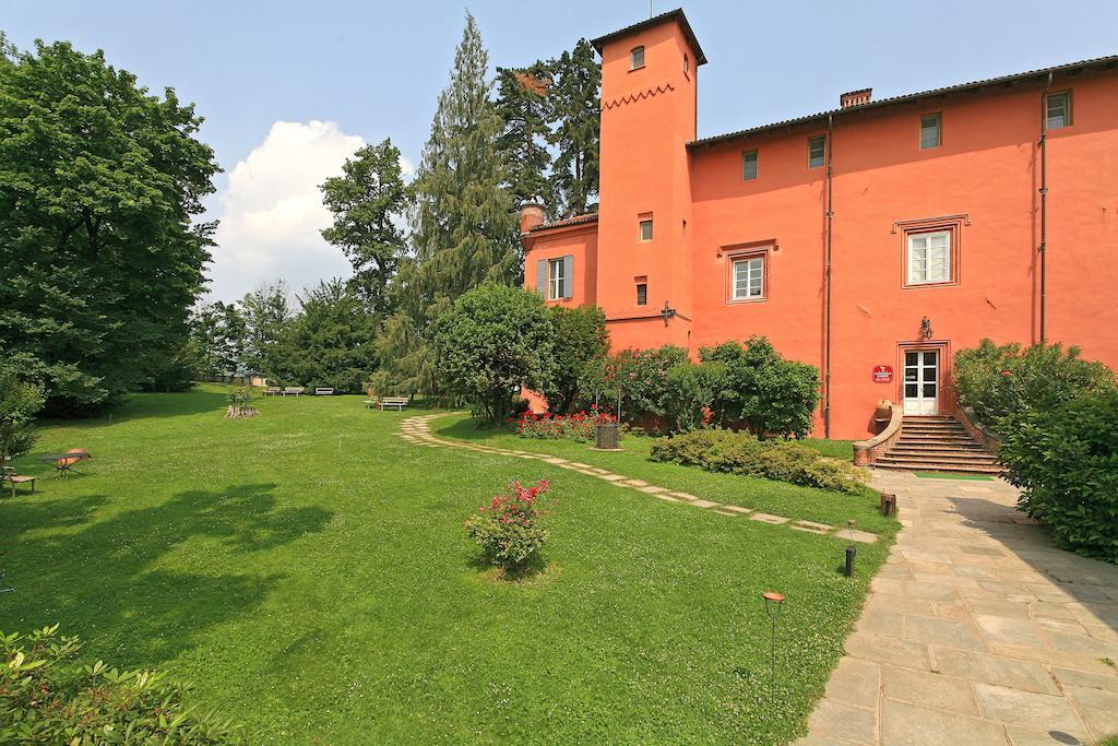 فندق Castello Rosso Costigliole Saluzzo المظهر الخارجي الصورة