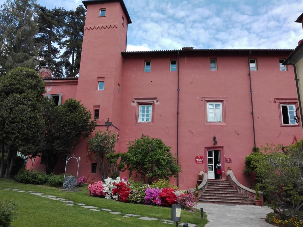 فندق Castello Rosso Costigliole Saluzzo المظهر الخارجي الصورة