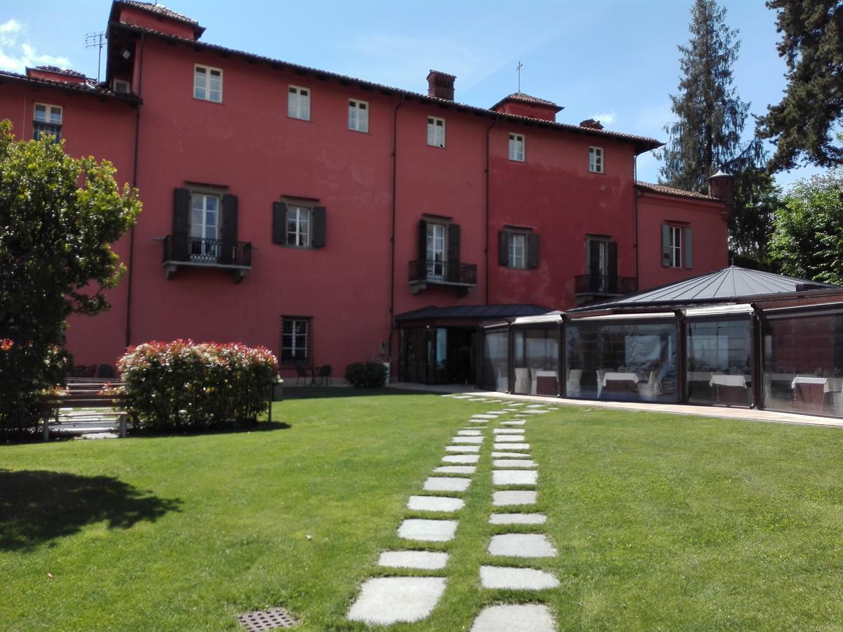 فندق Castello Rosso Costigliole Saluzzo المظهر الخارجي الصورة