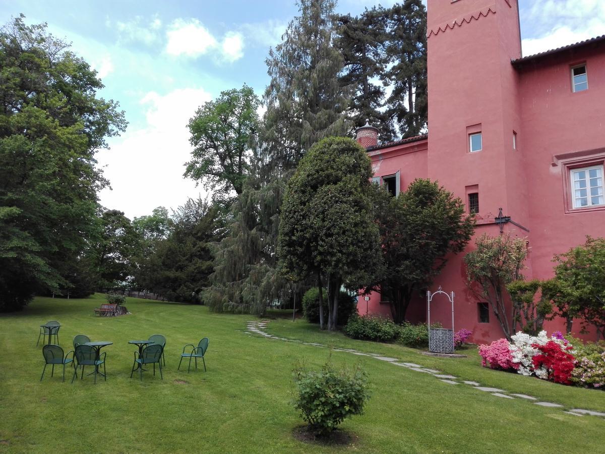 فندق Castello Rosso Costigliole Saluzzo المظهر الخارجي الصورة