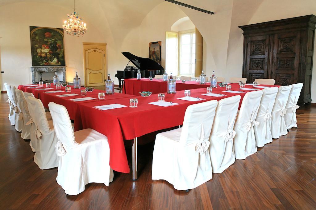 فندق Castello Rosso Costigliole Saluzzo المظهر الخارجي الصورة